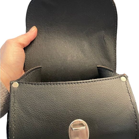 Harley-Davidson Black Crossbody Bag with Red Logo - Picture 6 of 10